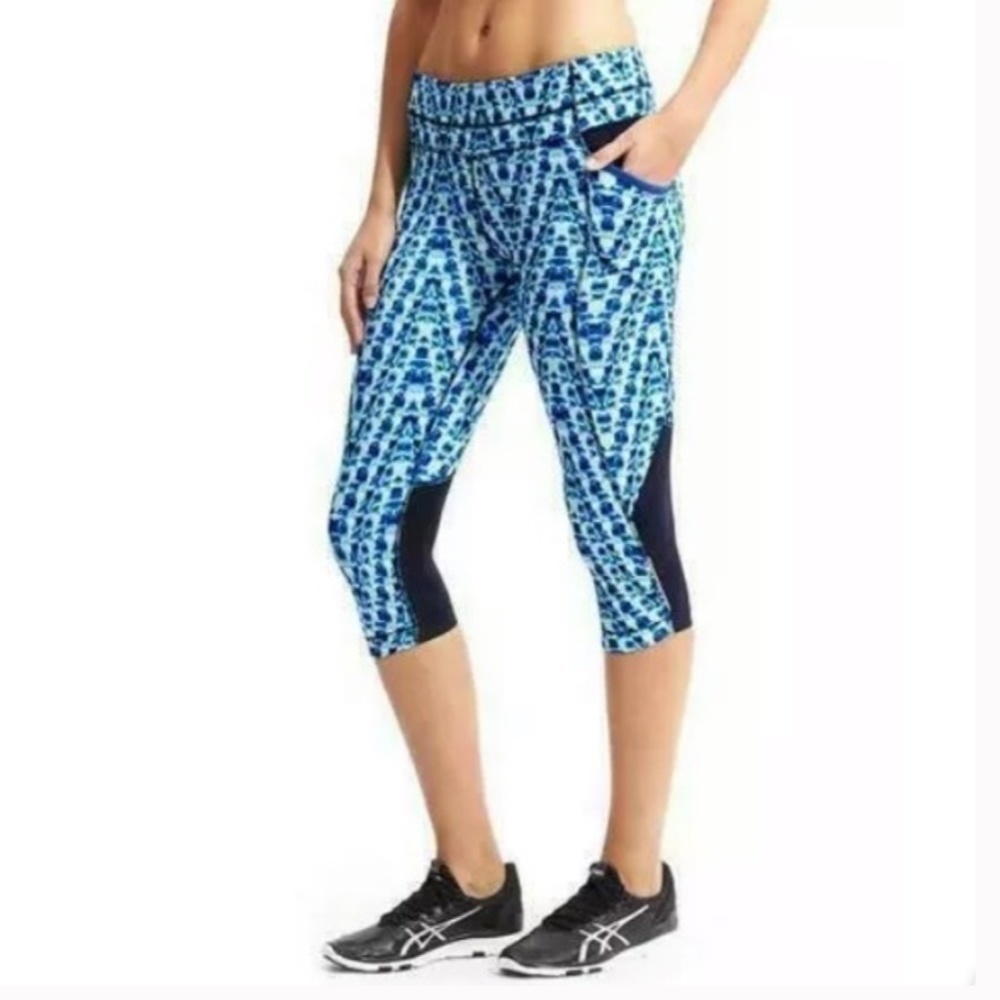 Athleta Free To Be Knicker Capris Tie Dye Blue size XS